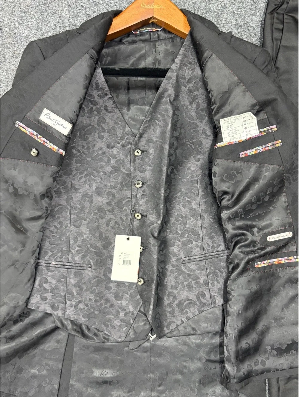 Robert Graham Charleston Black Suit with Vest Size L
